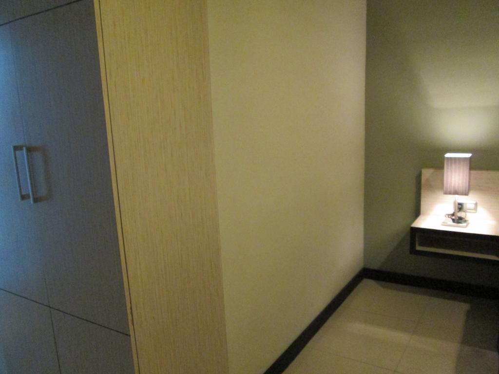 N3 Hotel Jakarta Room photo